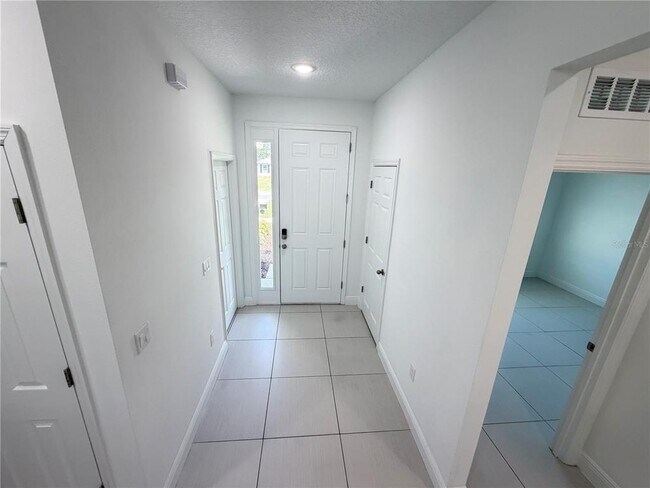 Building Photo - 2481 San Filippo Dr SE