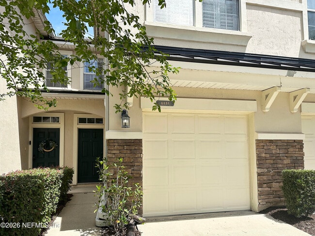 Building Photo - 6131 Bartram Village Dr