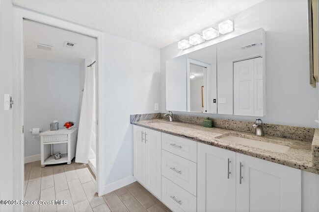 Building Photo - 3609 S Banana River Blvd
