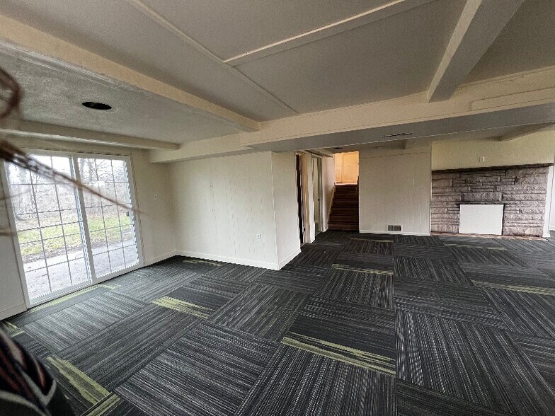 Building Photo - 2617 Vista Lake Dr