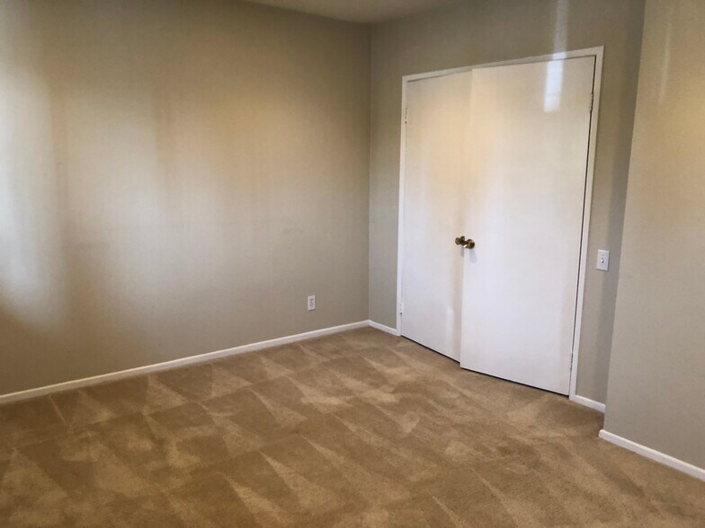 Building Photo - 10661 Coraline Pl