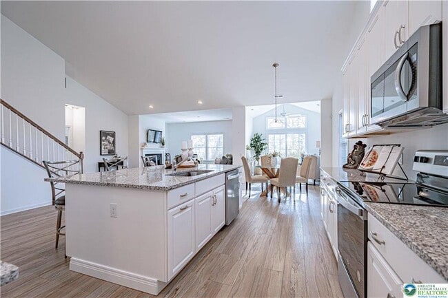 Building Photo - 3855 Victors Way