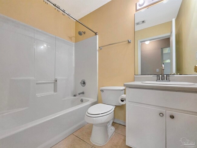 Building Photo - 3359 Green Briar Cir