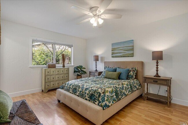 Building Photo - Charming Three Bedroom Browns Valley Retreat