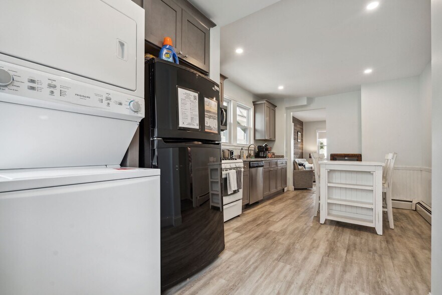 Kitchen - 61 Ocean Blvd
