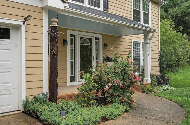 Building Photo - Spacious 4-Bed Oasis with Basement in Cary