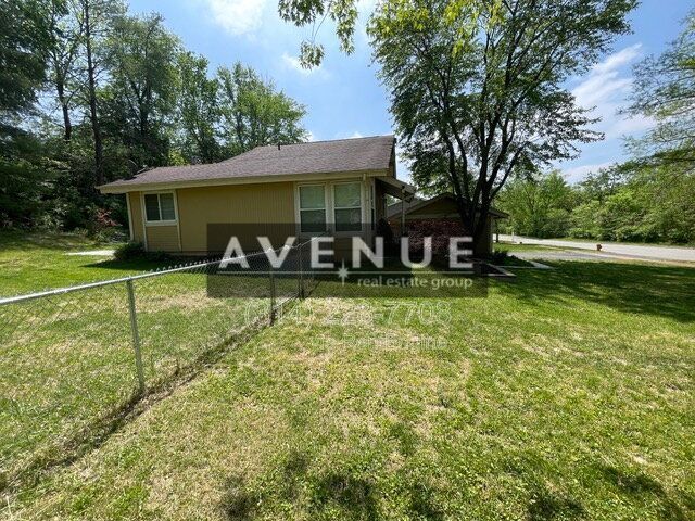 Building Photo - 444 Applestone Dr