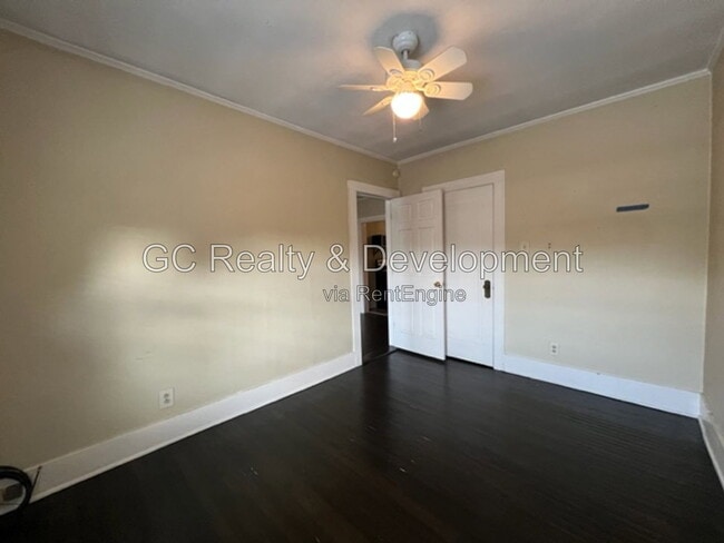 Building Photo - 532 Crescent Blvd