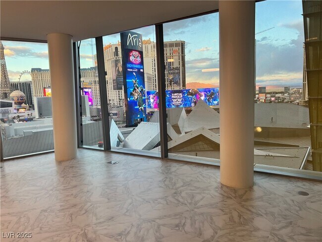 Building Photo - 3726 S Las Vegas Blvd