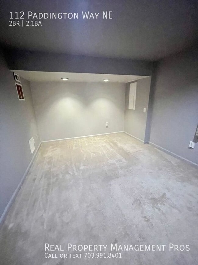 Building Photo - 112 Paddington Way NE