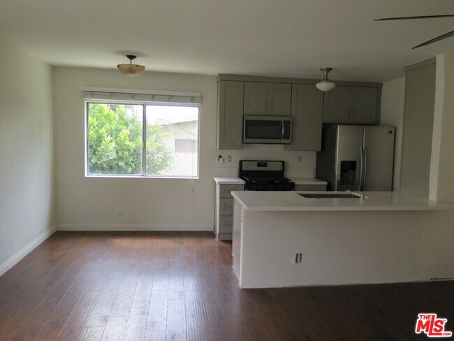 Building Photo - 12492 Gilmore Ave