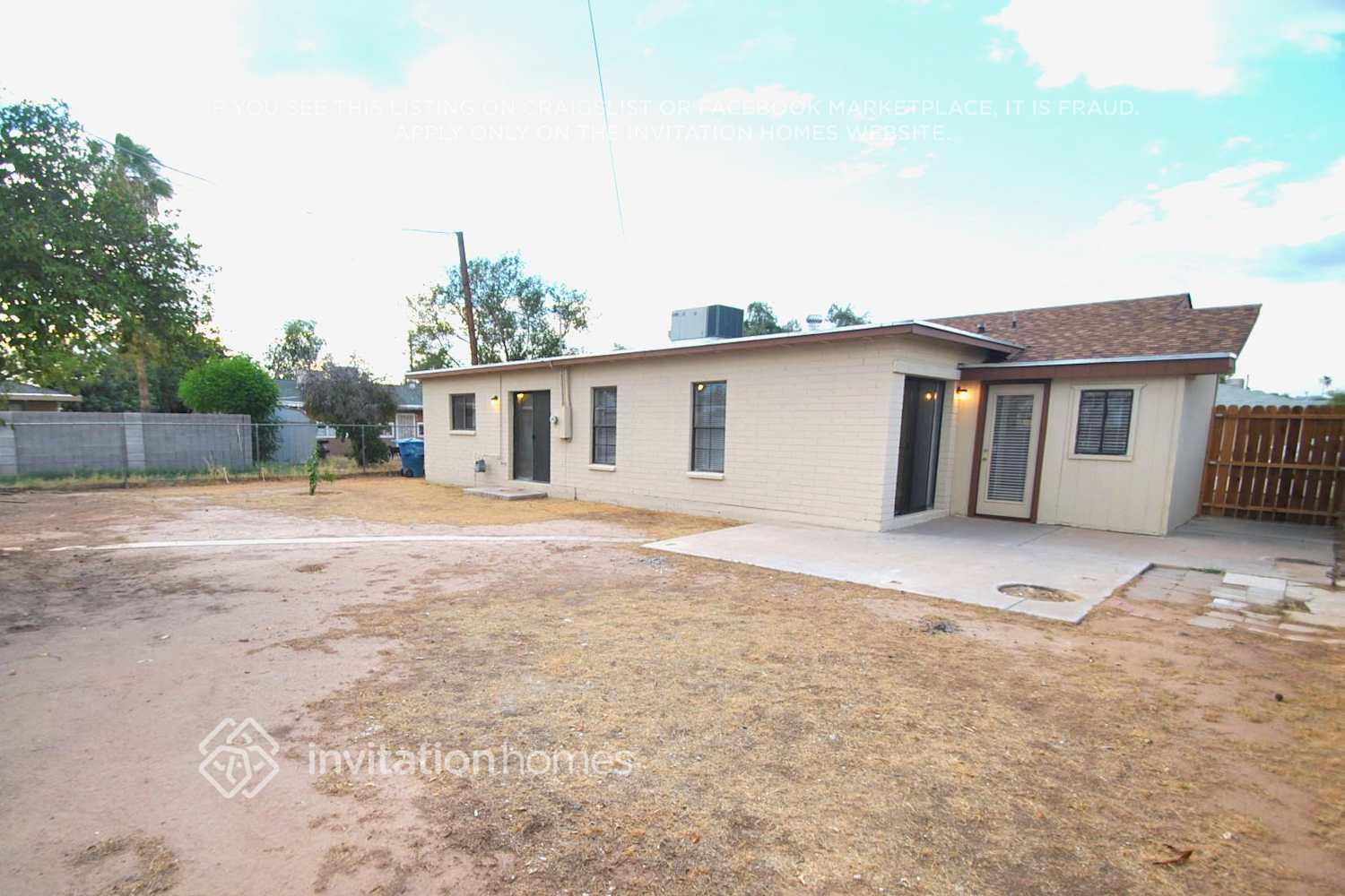 Building Photo - 3231 E Granada Rd