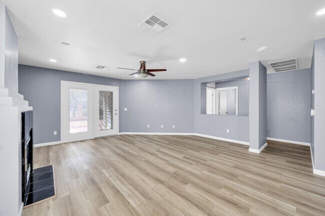 Building Photo - 1125 E Milada Dr