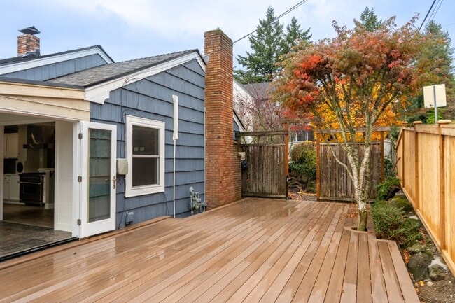 Building Photo - 4Bd/2.5Ba Seattle House