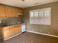 Building Photo - 864 Stanford Ave