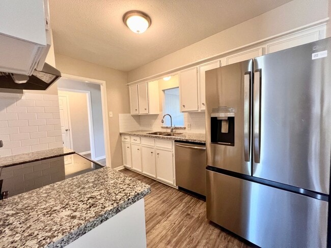 Building Photo - Beautiful one story home in Rosenberg, TX