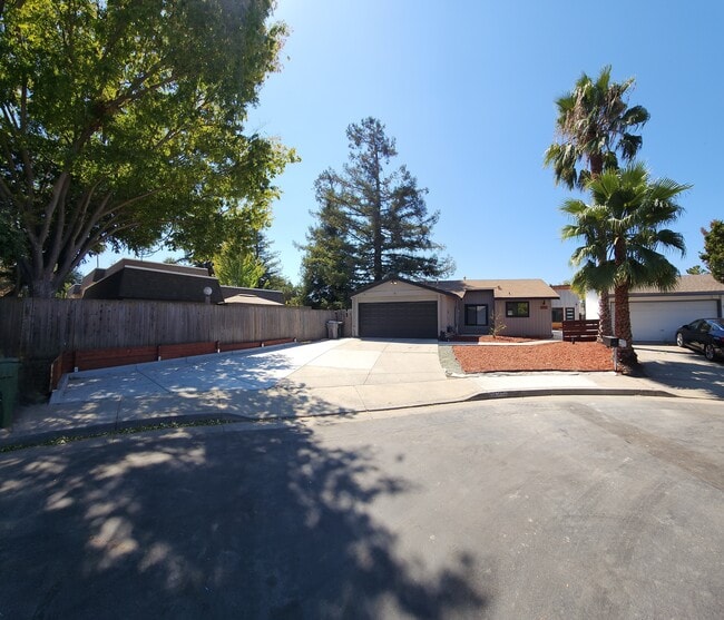 Building Photo - 5347 Bingham Ct