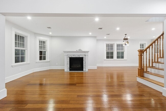 Building Photo - 318 Concord Ave