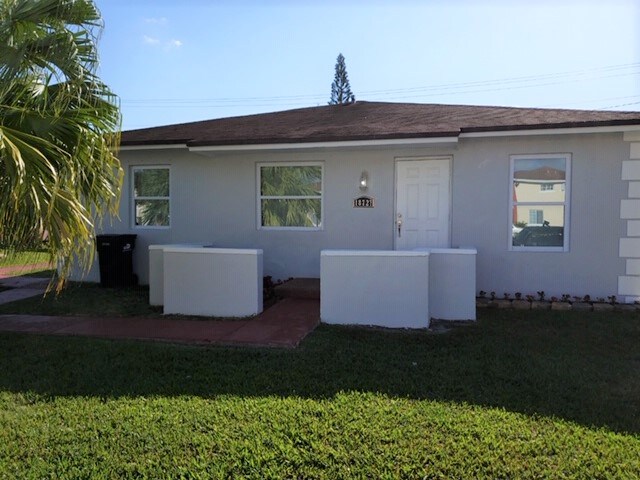 Primary Photo - 18727 SW 100th Ave