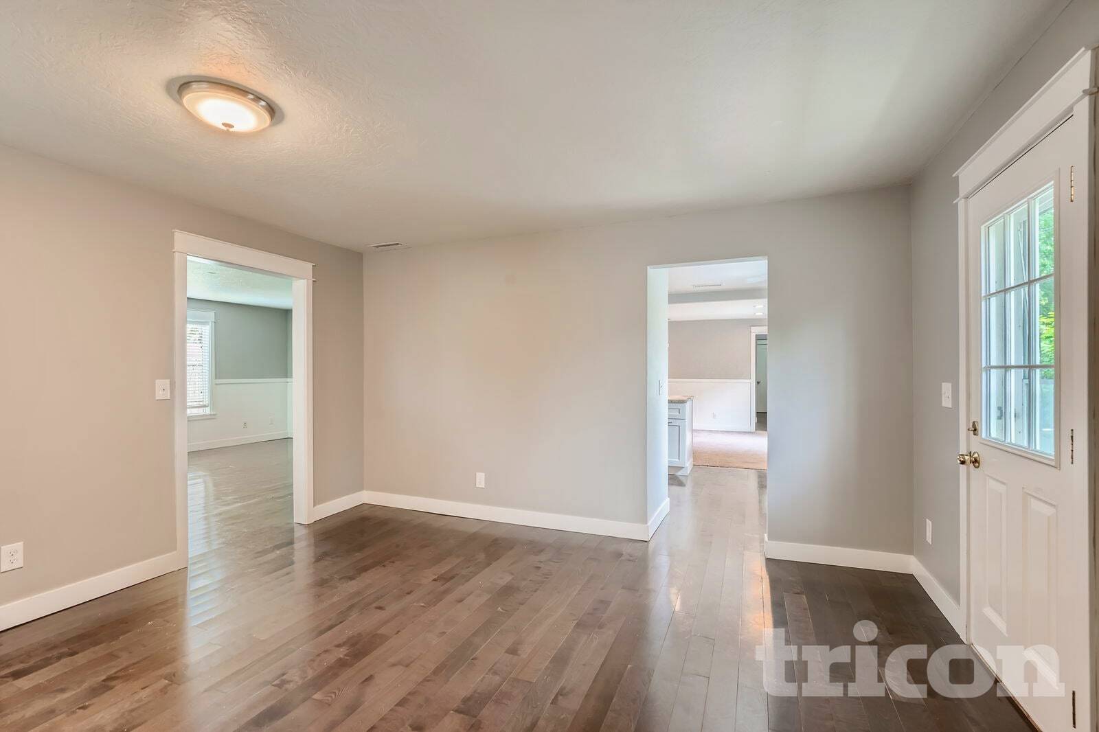 Building Photo - 711 Le-Lou-Wa Pl NE