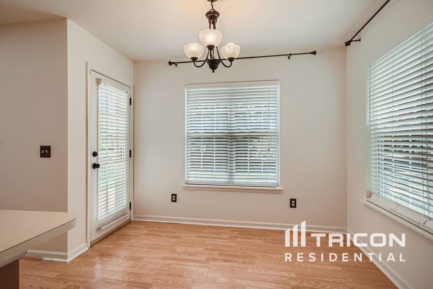 Building Photo - 2638 Rozzelles Landing Dr