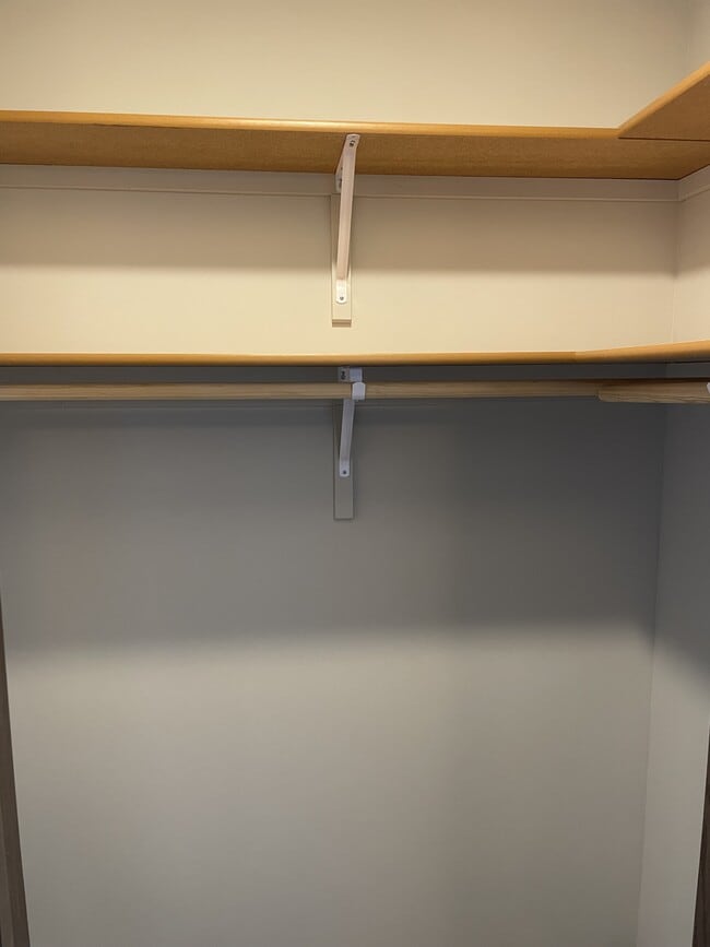 Building Photo - 1316 Cedar Cv Rd