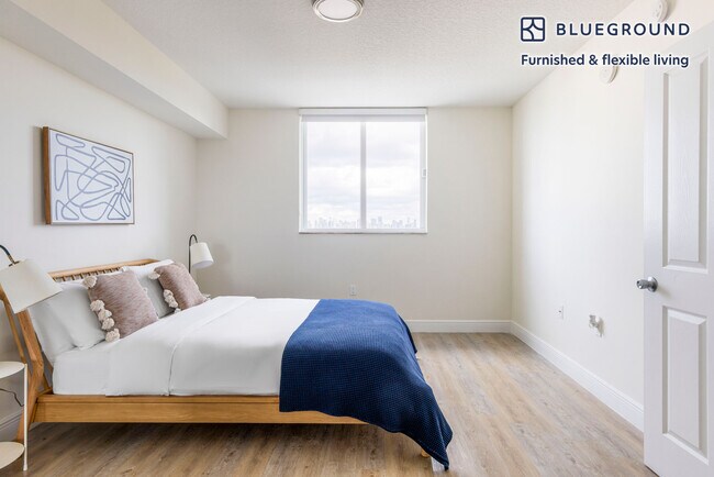 Building Photo - 987 SW 37th Ave