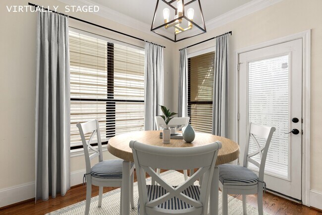 Building Photo - 1353 Studer St