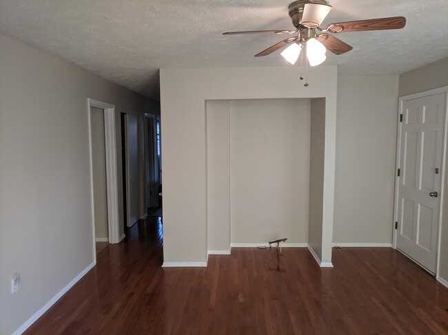 Living room looking toward kitchen and 3 bedrooms - 15 Kirby Pl