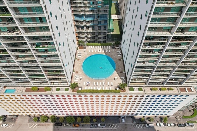 Building Photo - 55 SE 6th St