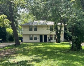 Building Photo - Renovated 3 Bedroom Duplex in Raytown!