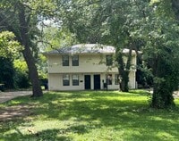 Building Photo - Renovated 3 Bedroom Duplex in Raytown!