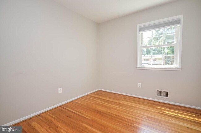 Building Photo - 4805 Willet Dr