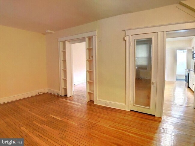 Building Photo - 3303 Guilford Ave