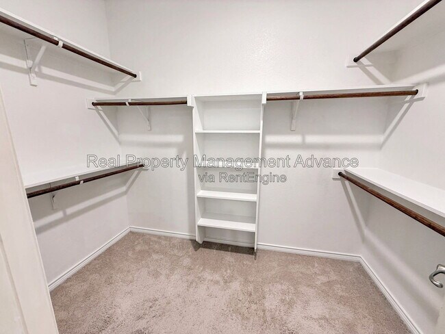 Building Photo - 10228 Tahoka Pl
