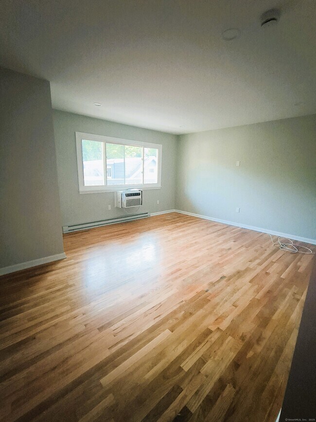 Building Photo - 143 Columbus Pl