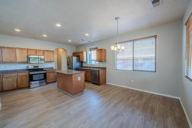 Building Photo - 10532 Coyote Canyon Pl NW