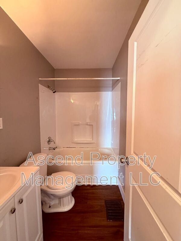 Building Photo - 1307 Moss St