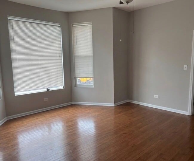 Building Photo - 1523 N Harding Ave
