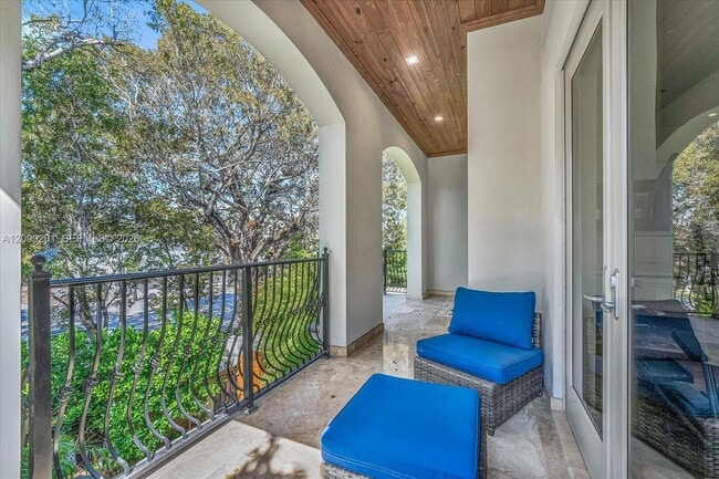 Building Photo - 7440 SW 56th Ct