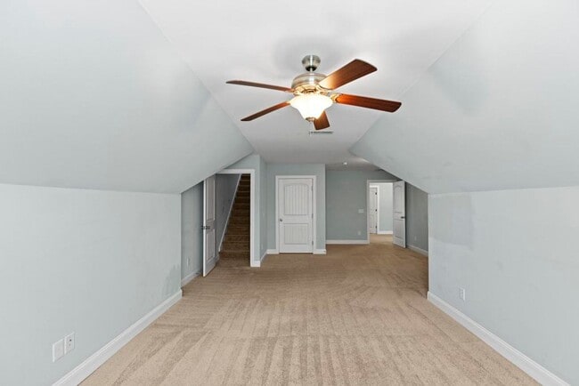 Building Photo - Minutes to the Beach! Conveniently located in Holly Ridge.