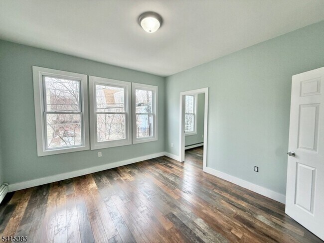 Building Photo - 534 S 20th St