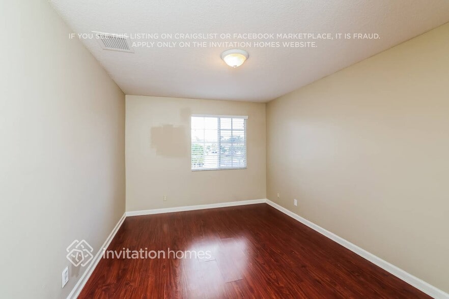 Building Photo - 541 Alejandro Ln