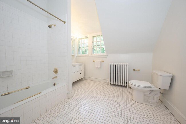 Building Photo - 504 Harriton Rd