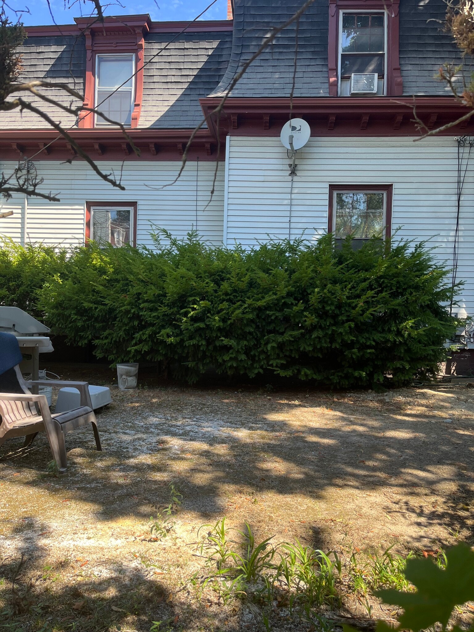 Building Photo - 42 Putnam Ave