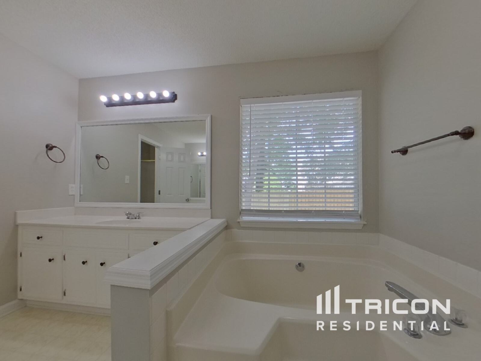 Building Photo - 4161 Saddle Horn Dr