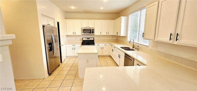 Building Photo - 4638 San Vito St