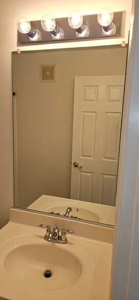 Building Photo - 12332 Rollys Ridge Ave