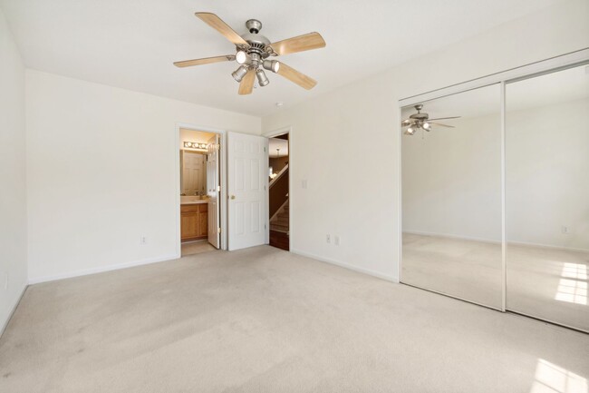 Building Photo - Available Now! 3-bedroom home with off str...