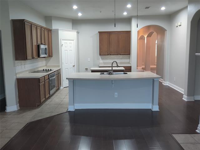 Building Photo - 7911 Decoy Dr